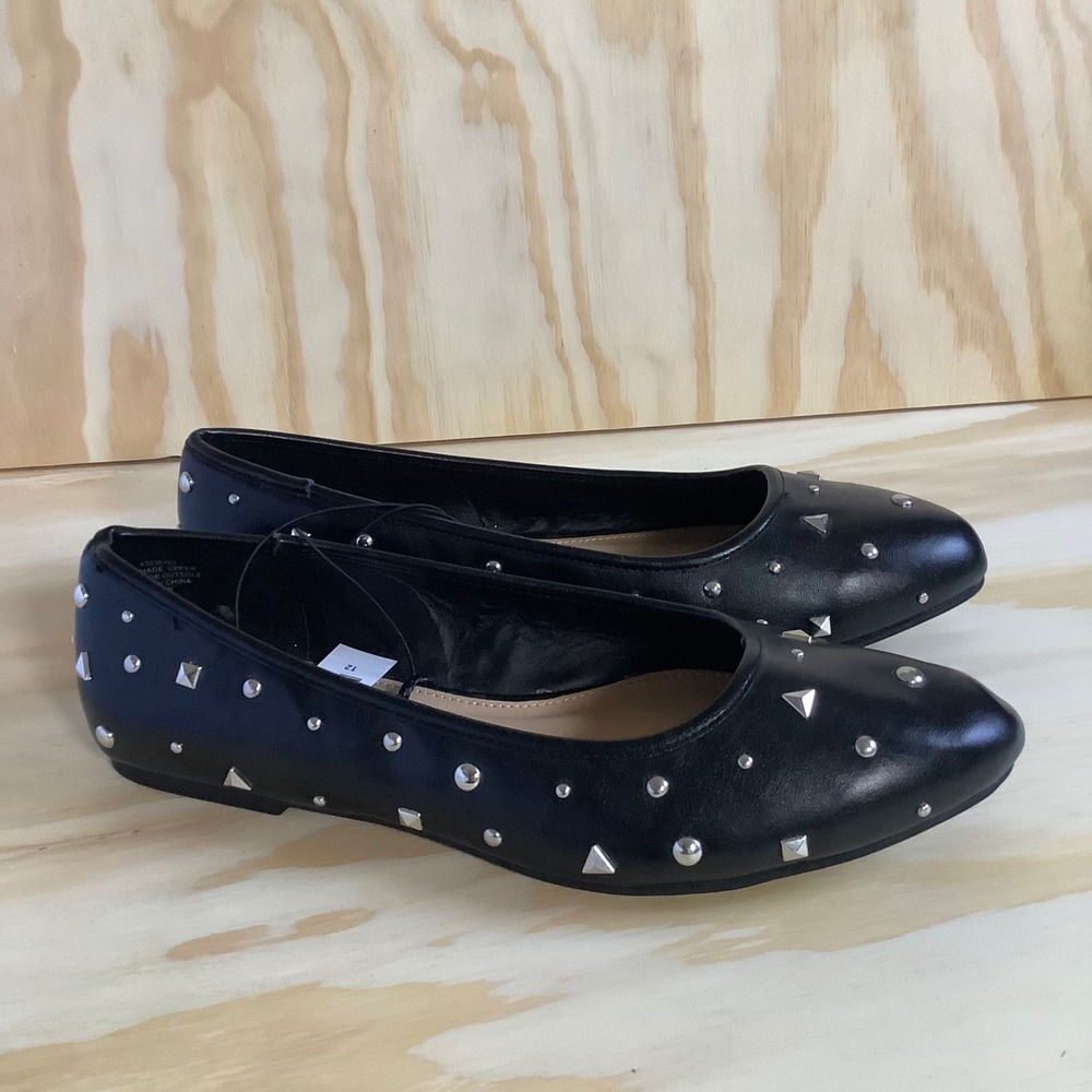 Torrid Womens 12WW Black Studded Ballet Flats Silver Studs Faux Leather Edgy